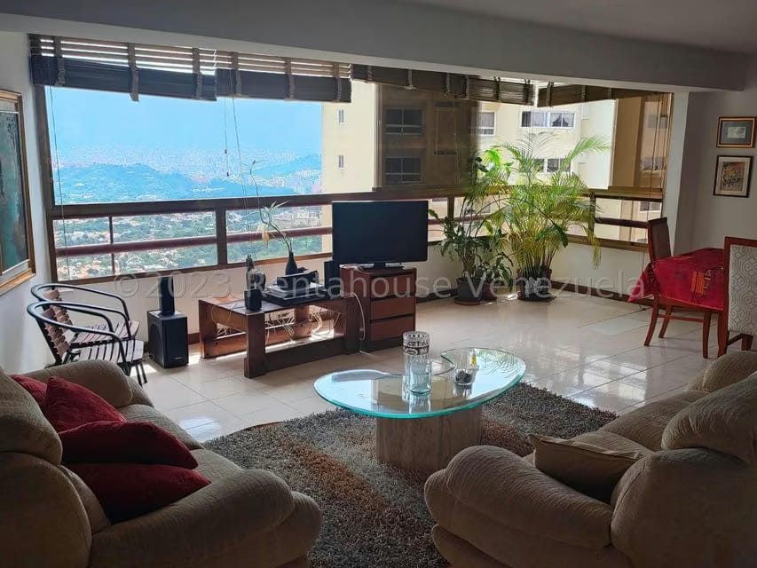 Apartamento (1 Nivel) en Venta en Lomas de Prados del Este, Distrito Metropolitano - 4