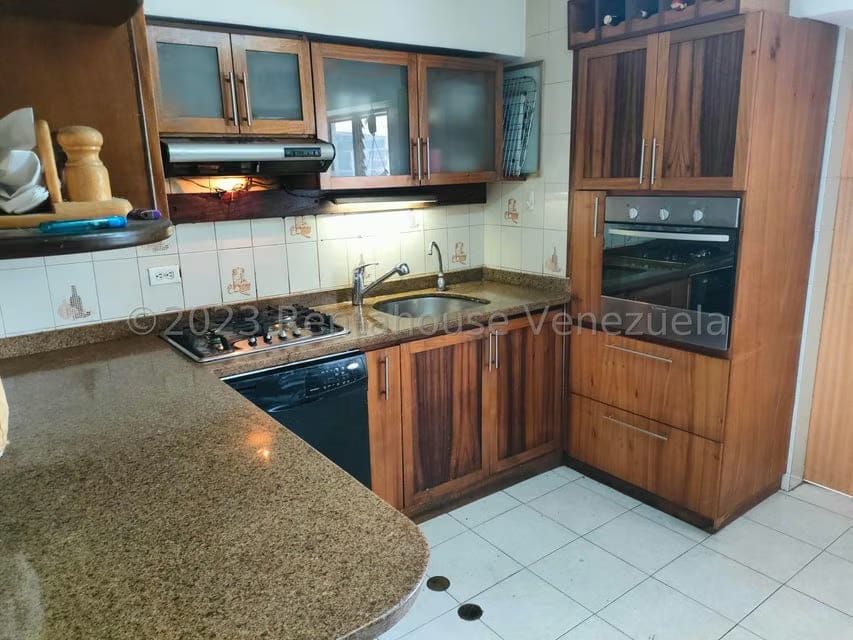 Apartamento (1 Nivel) en Venta en Lomas de Prados del Este, Distrito Metropolitano - 9