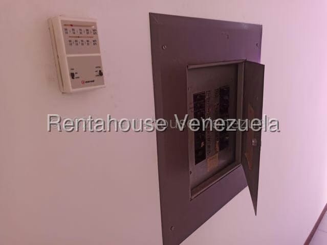 Comercial (Local Comercial) en Alquiler en Las Acacias, Distrito Metropolitano - 15