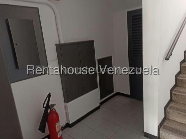 Comercial (Local Comercial) en Alquiler en Las Acacias, Distrito Metropolitano - 4