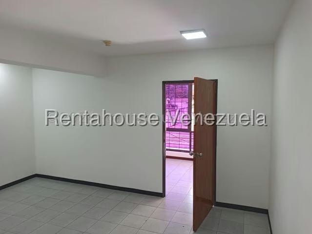 Comercial (Local Comercial) en Alquiler en Las Acacias, Distrito Metropolitano - 10