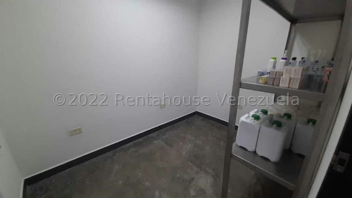 Comercial (Local Comercial) en Venta en Guarenas, Miranda - 56