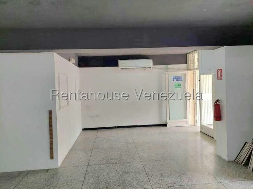 Comercial (Local Comercial) en Alquiler en San Jose de Tarbes, Carabobo - 13