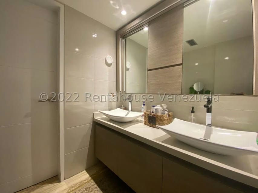 Casa (Duplex) en Venta en Santa Eduvigis, Distrito Metropolitano - 20