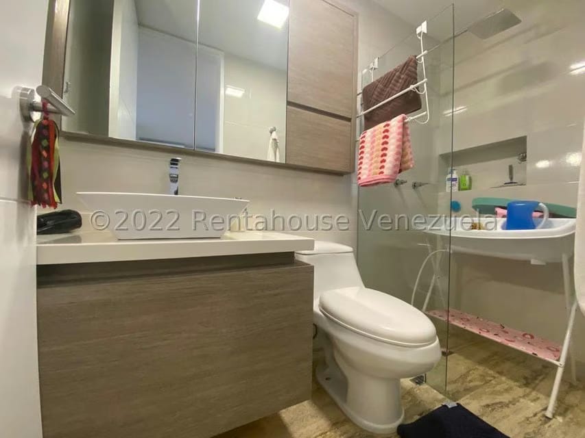 Casa (Duplex) en Venta en Santa Eduvigis, Distrito Metropolitano - 24
