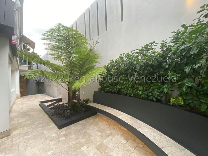 Casa (Duplex) en Venta en Santa Eduvigis, Distrito Metropolitano - 34