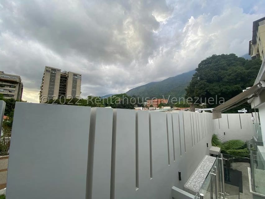 Casa (Duplex) en Venta en Santa Eduvigis, Distrito Metropolitano - 39