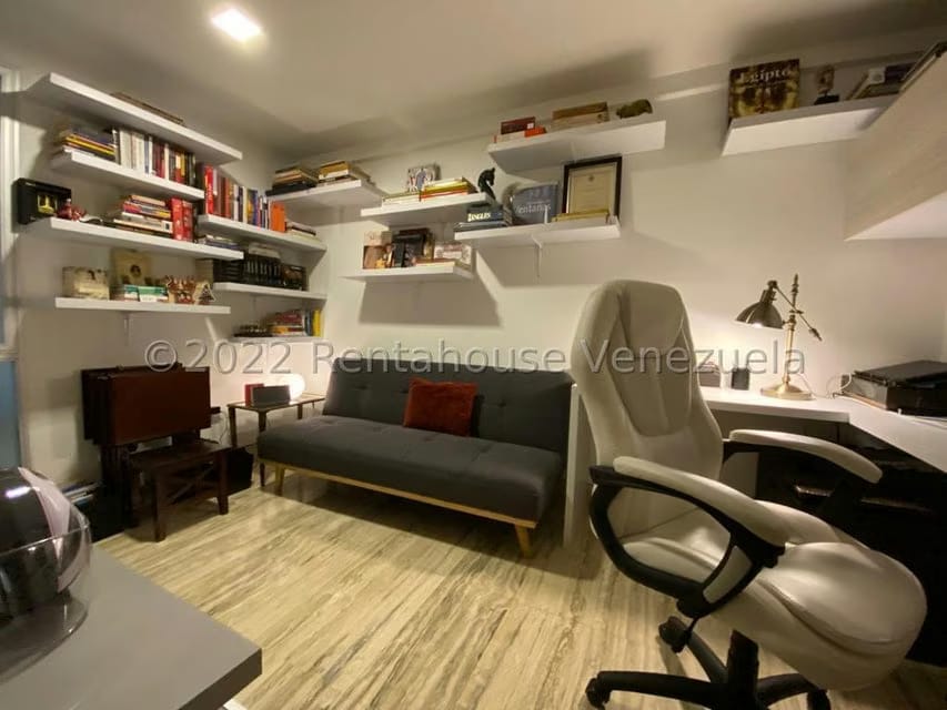 Casa (Duplex) en Venta en Santa Eduvigis, Distrito Metropolitano - 9