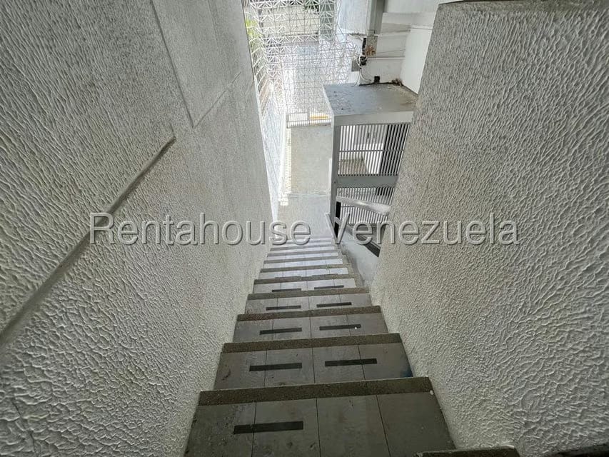 Comercial (Local Comercial) en Alquiler en El Rosal, Distrito Metropolitano - 19