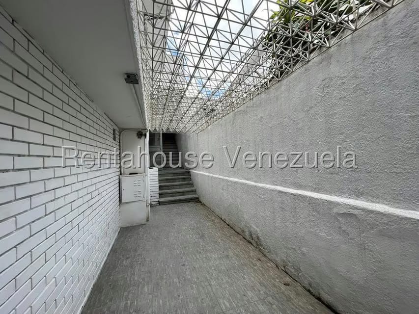 Comercial (Local Comercial) en Alquiler en El Rosal, Distrito Metropolitano - 21