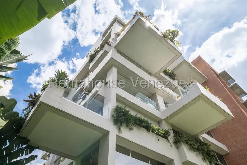 Apartamento (1 Nivel) en Venta en Campo Alegre, Distrito Metropolitano - 2