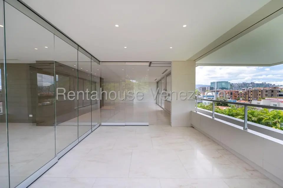 Apartamento (1 Nivel) en Venta en Campo Alegre, Distrito Metropolitano - 12