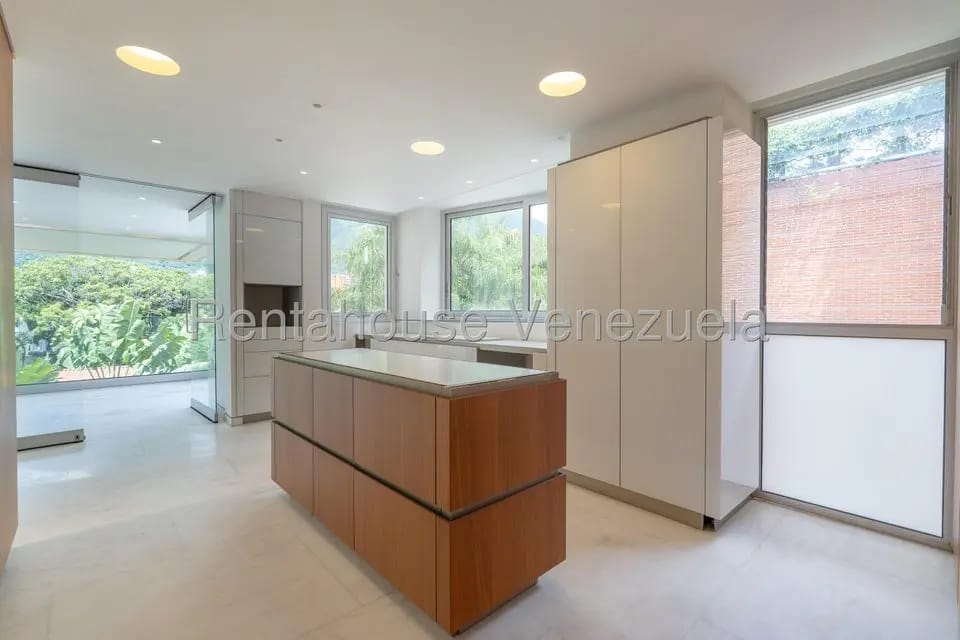 Apartamento (1 Nivel) en Venta en Campo Alegre, Distrito Metropolitano - 27