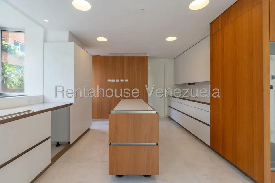 Apartamento (1 Nivel) en Venta en Campo Alegre, Distrito Metropolitano - 30