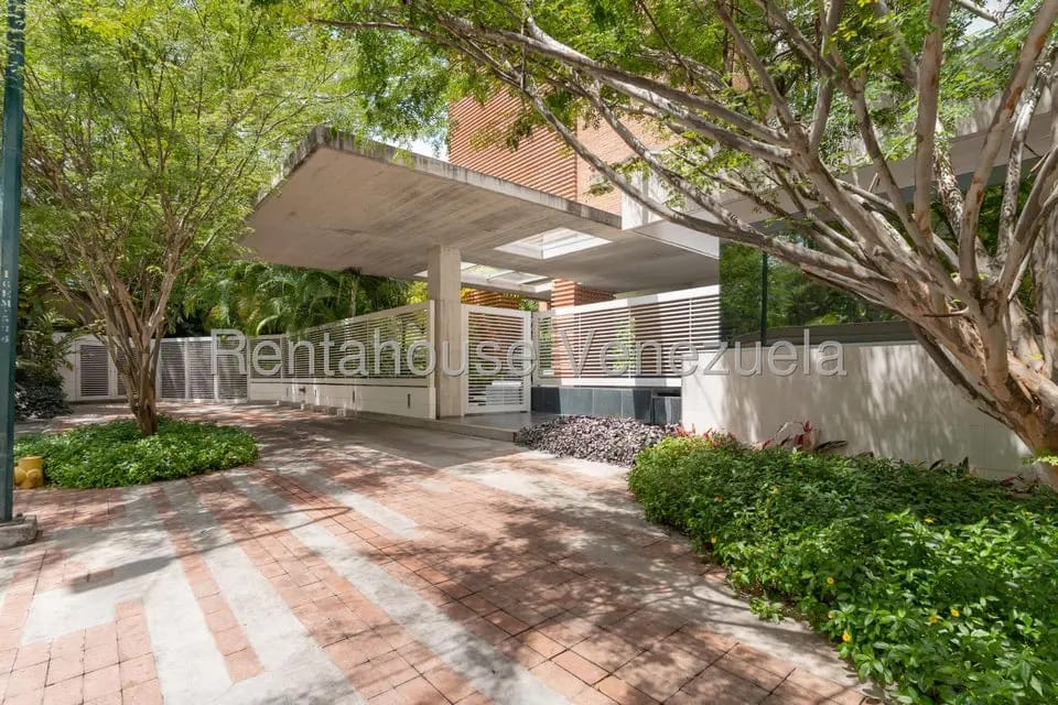 Apartamento (1 Nivel) en Venta en Campo Alegre, Distrito Metropolitano - 4