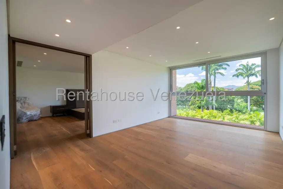 Apartamento (1 Nivel) en Venta en Campo Alegre, Distrito Metropolitano - 31