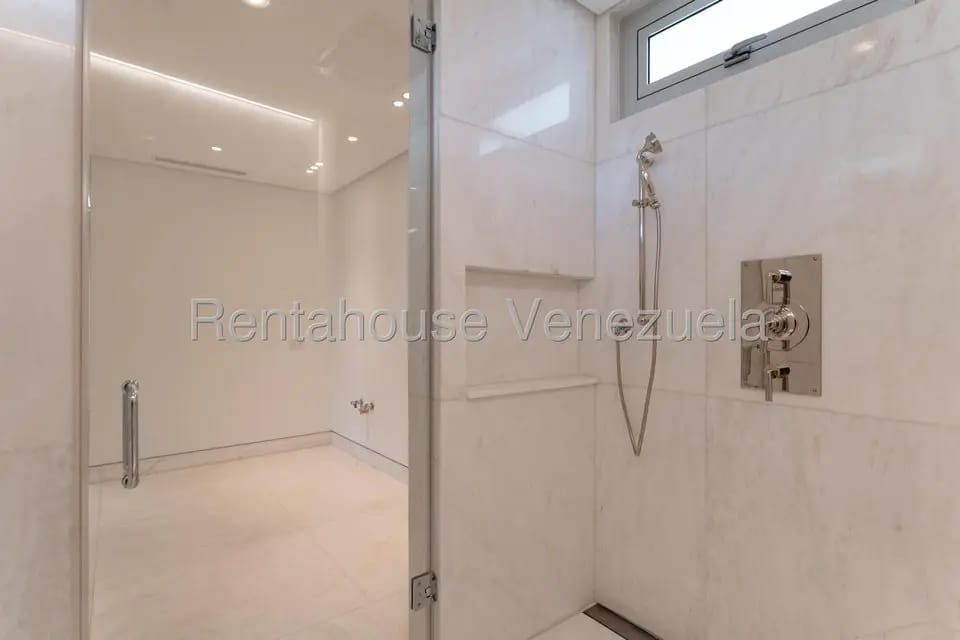 Apartamento (1 Nivel) en Venta en Campo Alegre, Distrito Metropolitano - 41