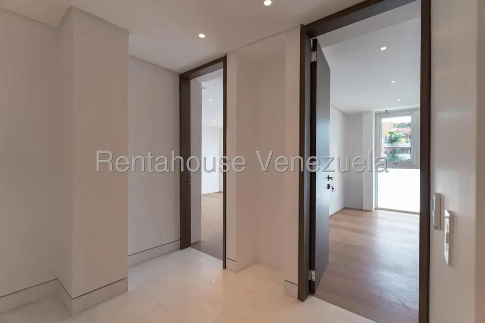 Apartamento (1 Nivel) en Venta en Campo Alegre, Distrito Metropolitano - 45