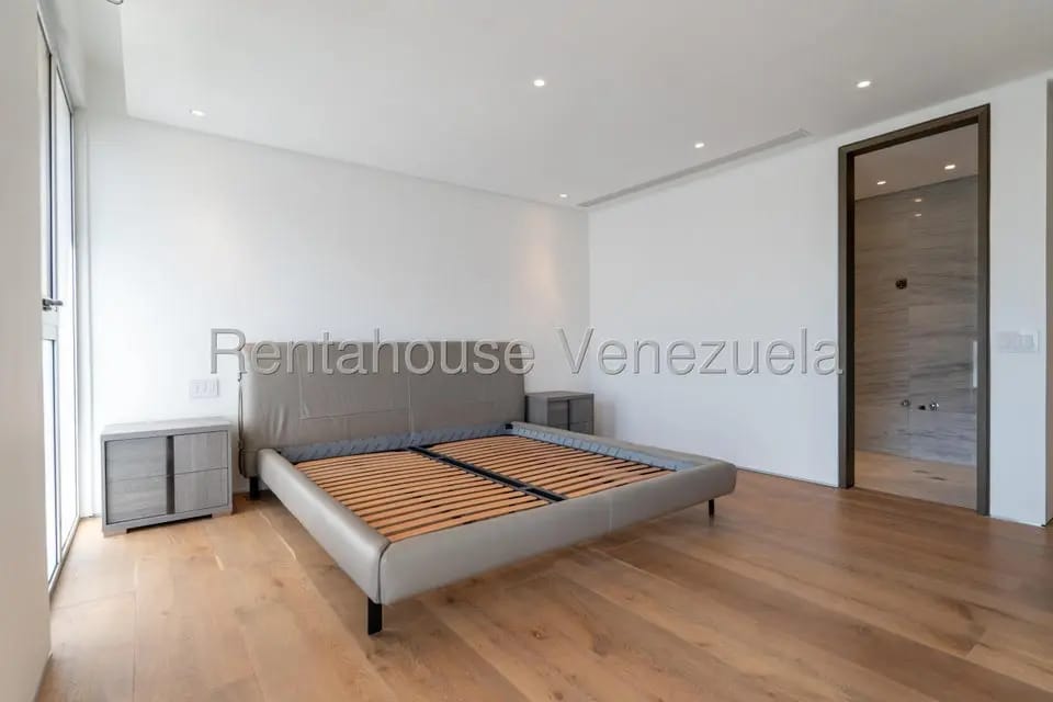 Apartamento (1 Nivel) en Venta en Campo Alegre, Distrito Metropolitano - 47