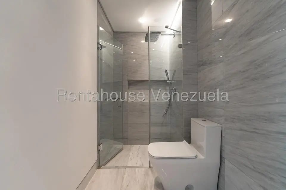 Apartamento (1 Nivel) en Venta en Campo Alegre, Distrito Metropolitano - 48