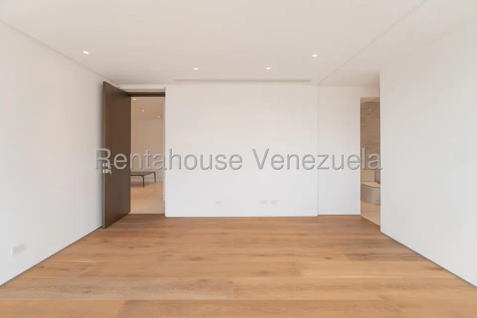 Apartamento (1 Nivel) en Venta en Campo Alegre, Distrito Metropolitano - 49