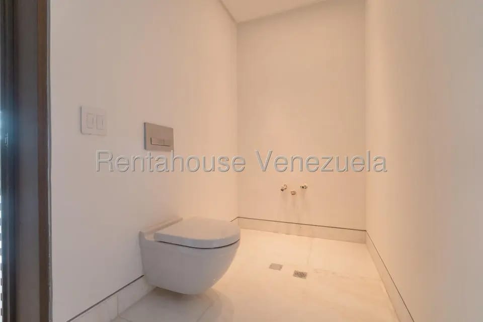Apartamento (1 Nivel) en Venta en Campo Alegre, Distrito Metropolitano - 6