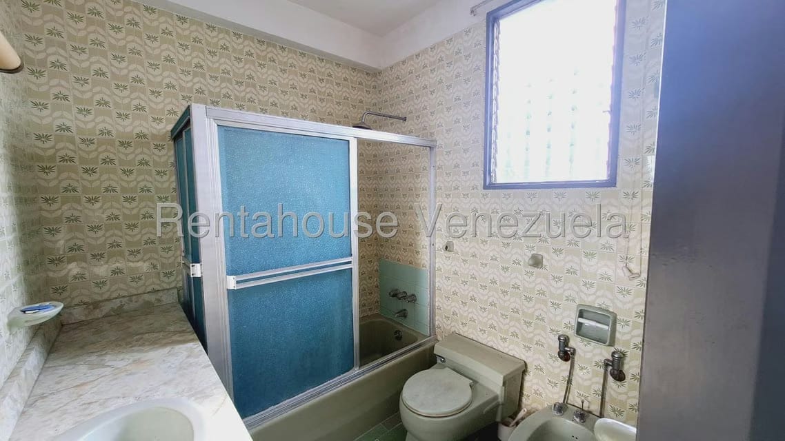 Casa (Multipes Niveles) en Venta en Colinas de Santa Monica, Distrito Metropolitano - 11