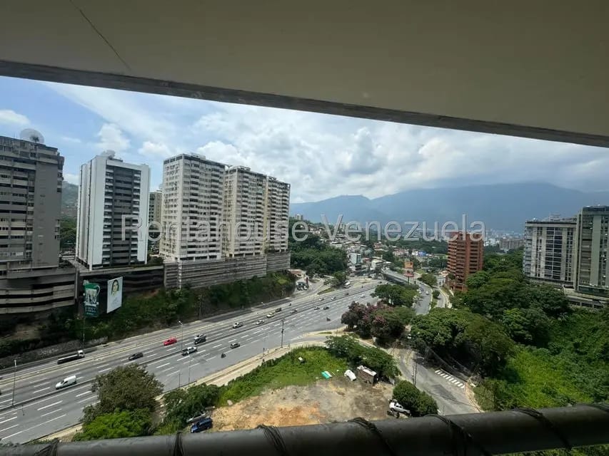 Apartamento (1 Nivel) en Venta en Santa Ines, Distrito Metropolitano - 2