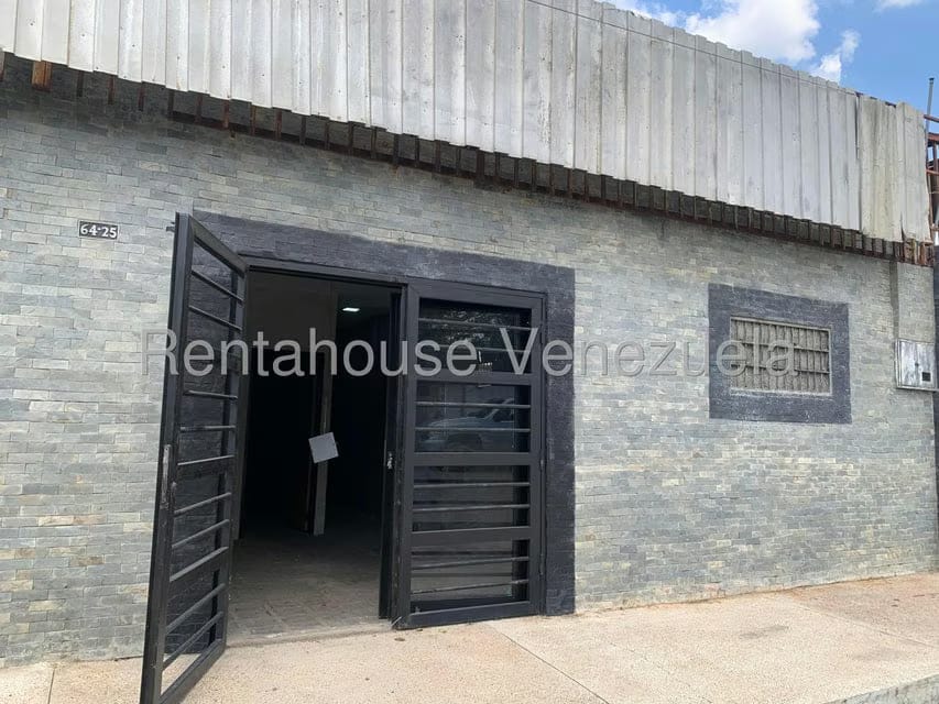 Comercial (Local Comercial) en Alquiler en Los Pinos, Lara