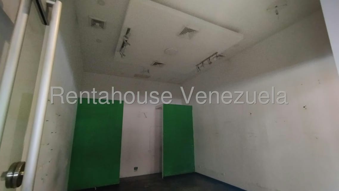 Comercial (Local Comercial) en Alquiler en Colinas de Valle Arriba, Distrito Metropolitano - 4