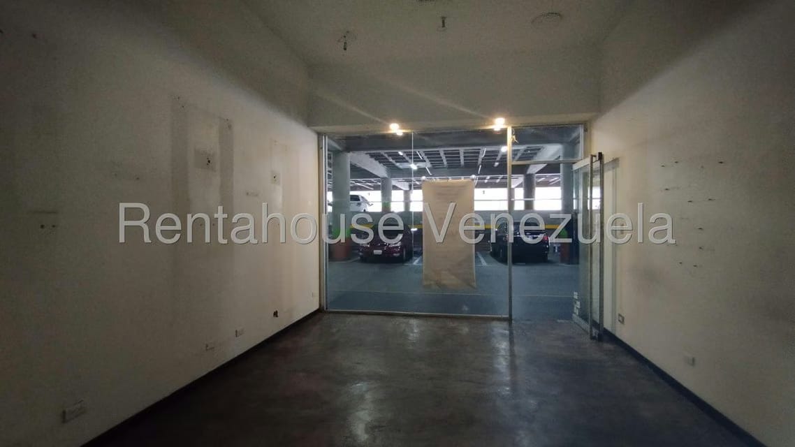 Comercial (Local Comercial) en Alquiler en Colinas de Valle Arriba, Distrito Metropolitano - 9