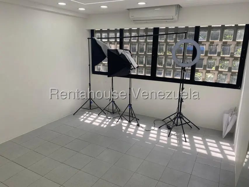Comercial (Oficina) en Alquiler en Las Mercedes, Distrito Metropolitano - 3