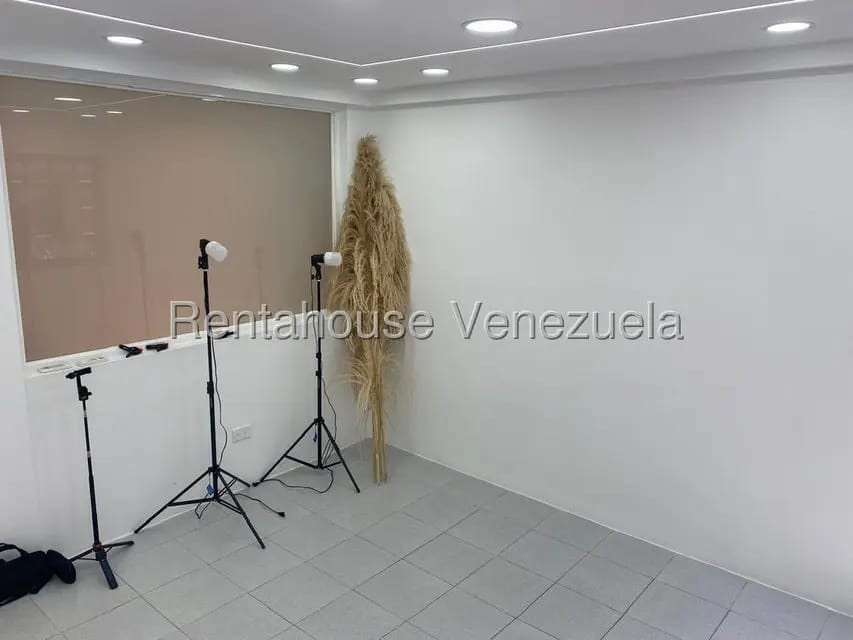 Comercial (Oficina) en Alquiler en Las Mercedes, Distrito Metropolitano - 9