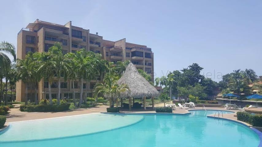 Apartamento (1 Nivel) en Venta en Los Canales de Rio Chico, Miranda - 4