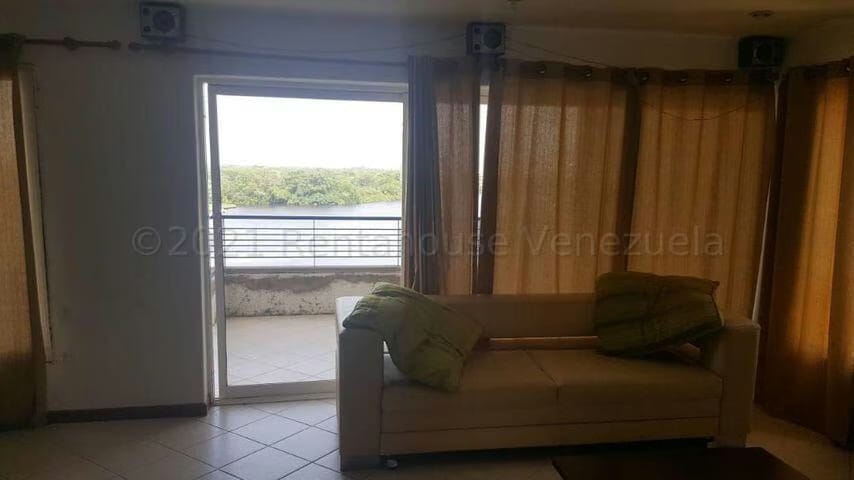 Apartamento (1 Nivel) en Venta en Los Canales de Rio Chico, Miranda - 5