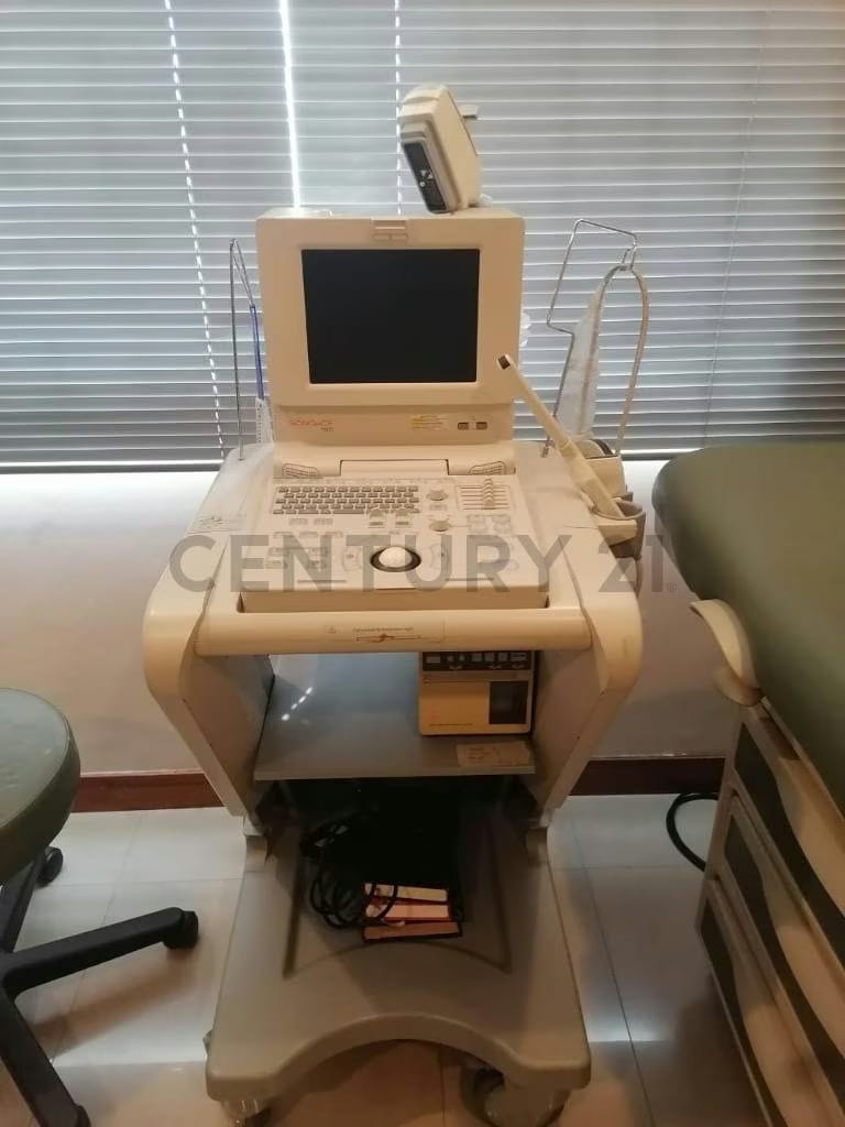 Se Alquila Cómodo Consultorio Médico en Santa Sofía - 22