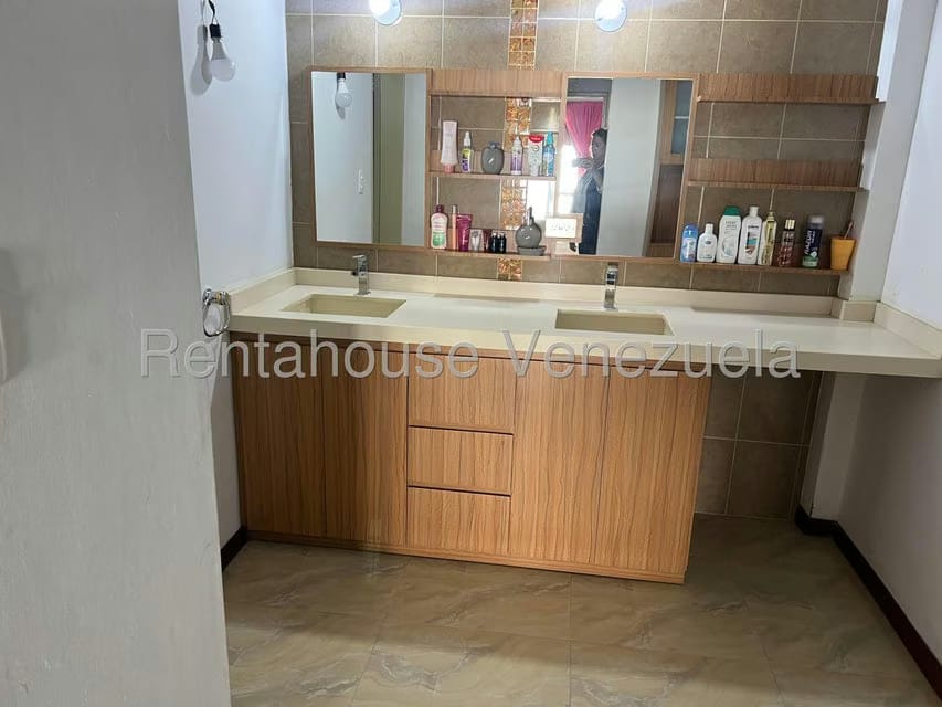 Casa (1 Nivel) en Venta en Los Guayabitos, Distrito Metropolitano - 26