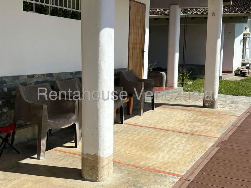 Casa (1 Nivel) en Venta en Los Guayabitos, Distrito Metropolitano - 37