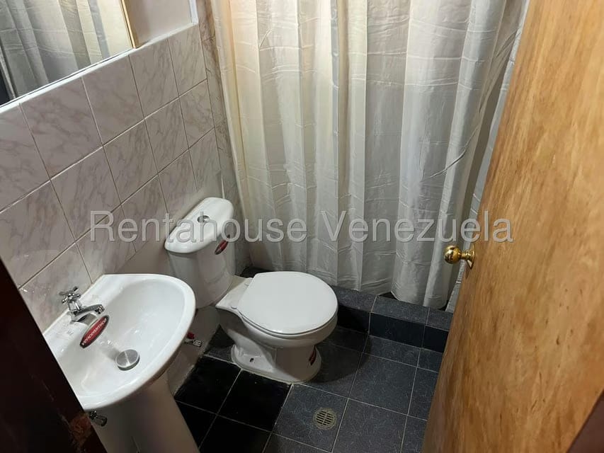 Casa (1 Nivel) en Venta en Los Guayabitos, Distrito Metropolitano - 58