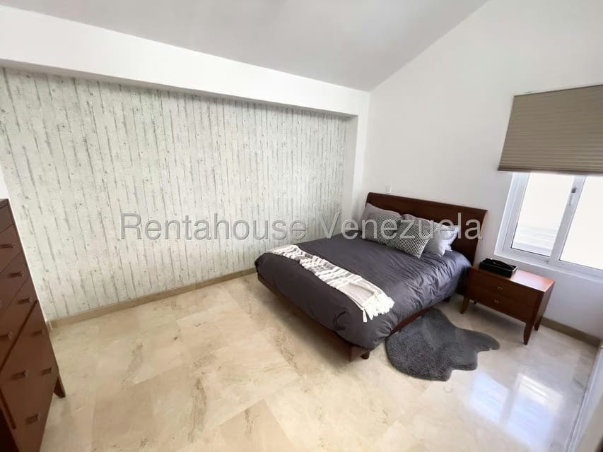Casa (Duplex) en Venta en Los Samanes, Distrito Metropolitano - 18