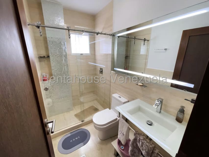 Casa (Duplex) en Venta en Los Samanes, Distrito Metropolitano - 20