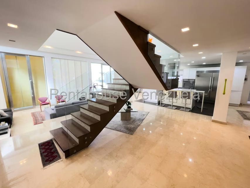 Casa (Duplex) en Venta en Los Samanes, Distrito Metropolitano - 3