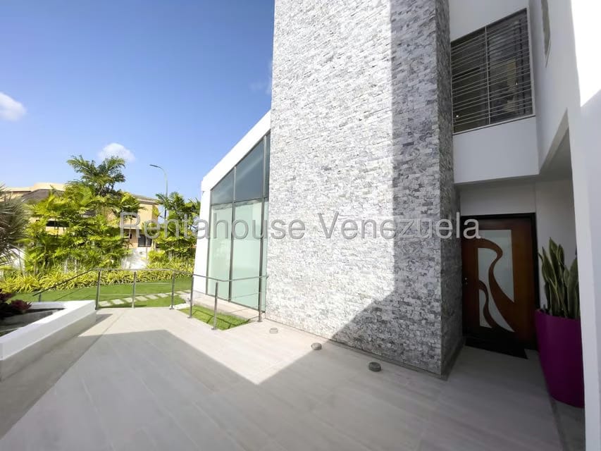Casa (Duplex) en Venta en Los Samanes, Distrito Metropolitano - 21