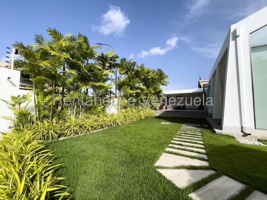 Casa (Duplex) en Venta en Los Samanes, Distrito Metropolitano - 29
