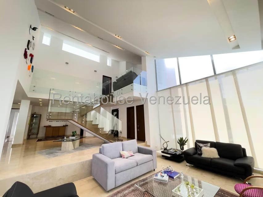 Casa (Duplex) en Venta en Los Samanes, Distrito Metropolitano - 9