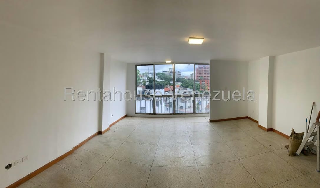 Apartamento (1 Nivel) en Venta en La Florida, Distrito Metropolitano - 4