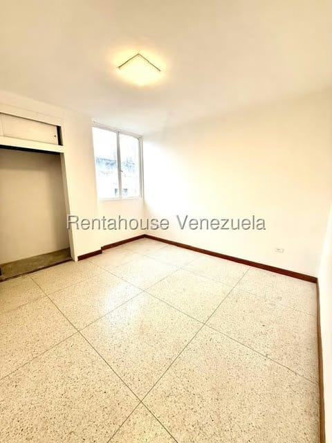 Apartamento (1 Nivel) en Venta en La Florida, Distrito Metropolitano - 6