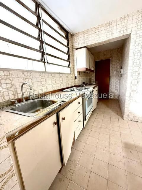 Apartamento (1 Nivel) en Venta en La Florida, Distrito Metropolitano - 9