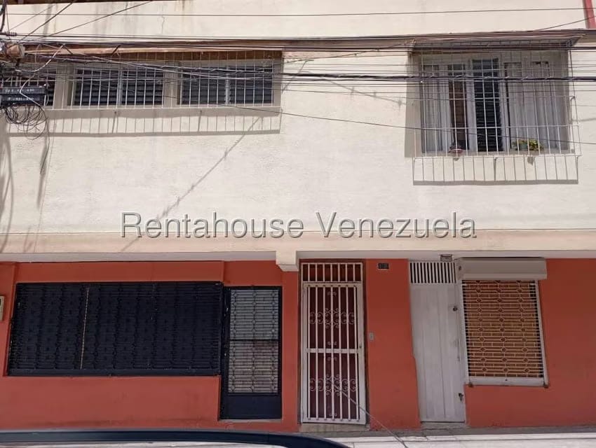 Casa (1 Nivel) en Venta en Avenida 5, Merida - 3