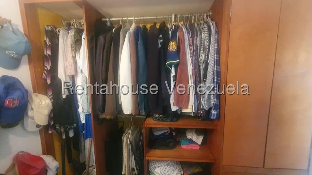 Casa (Multipes Niveles) en Venta en El Paraiso, Distrito Metropolitano - 23
